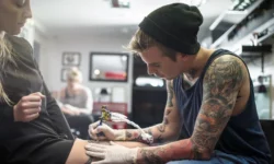 Самые болезненные места для татуировок: как справиться с болью